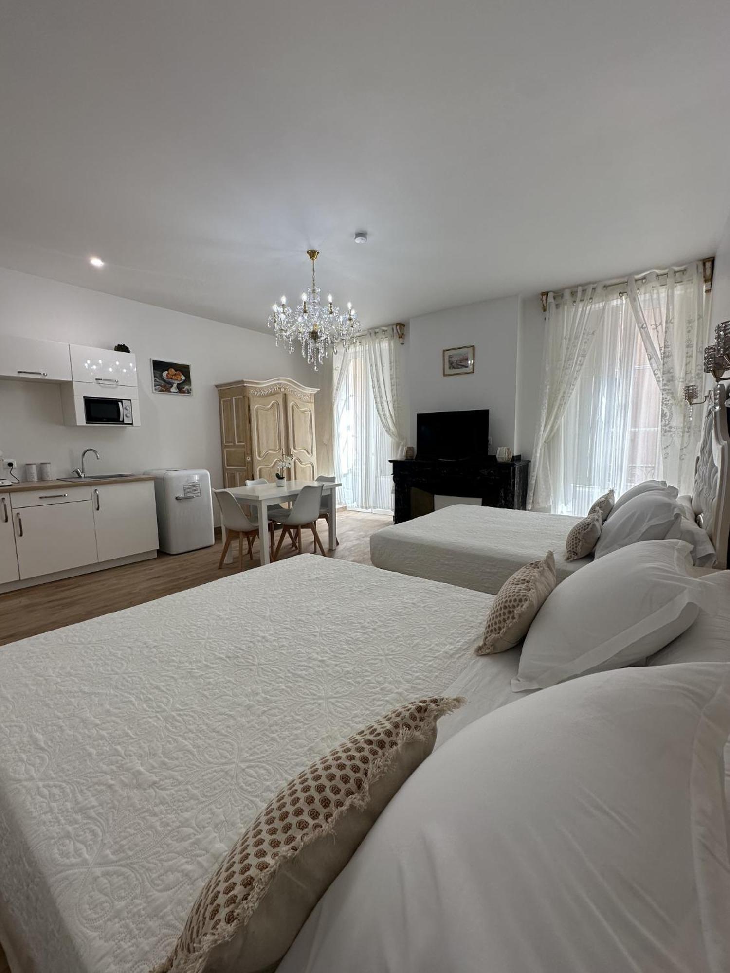 Studio Familial Du Cloitre Narbonne Ngoại thất bức ảnh